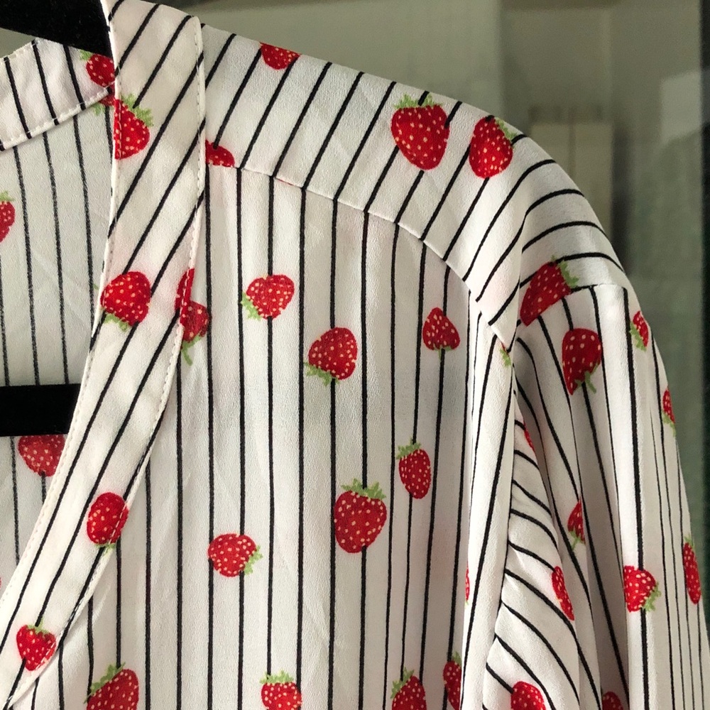Catherines White Red Strawberry with striped print blouse 3X novelty quirky - Picture 3 of 6